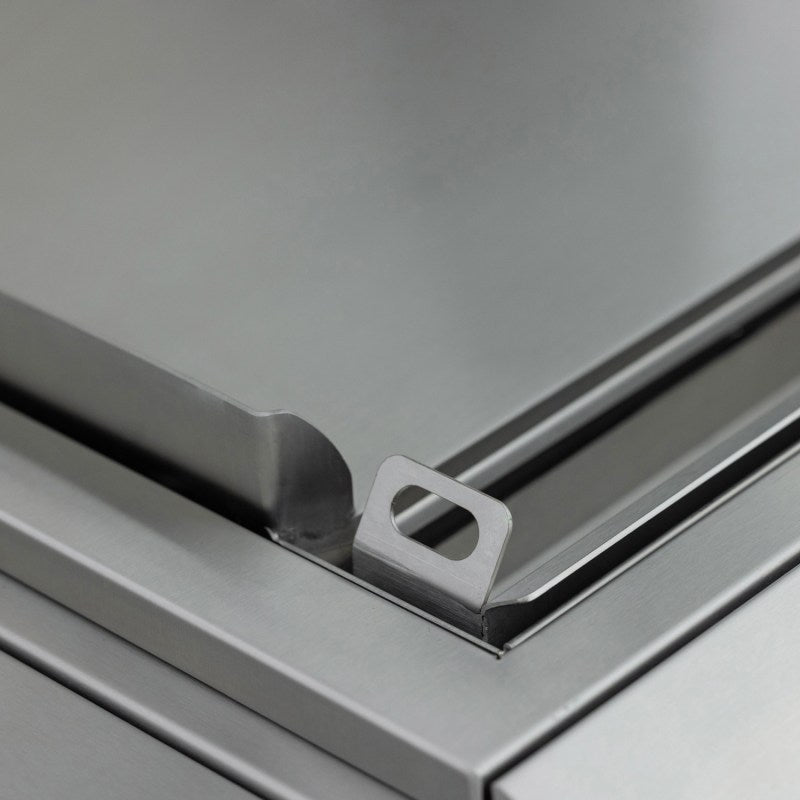 Blaze LTE+ 30 inch griddle cooking surface detail