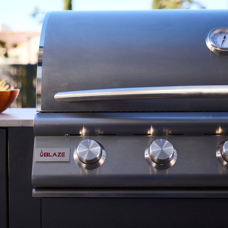 Blaze Premium LTE+ 32 inch grill control detail